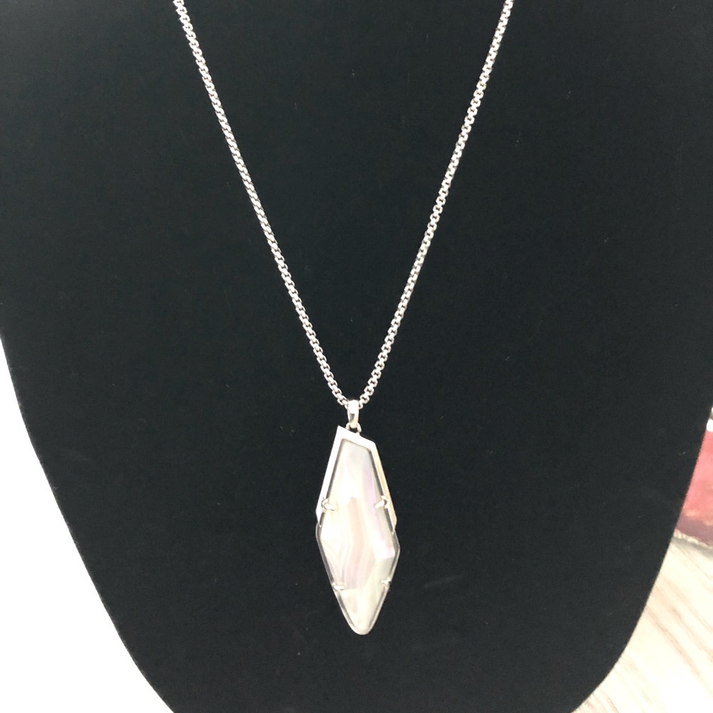 Kendra Scott Iridescent Beatrice Necklace